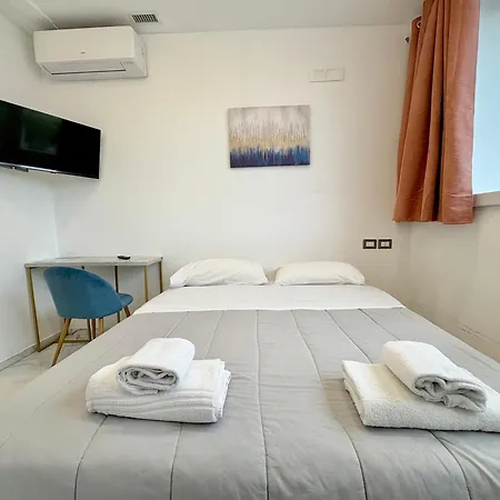 Guest house Dimora Prometeo 4*